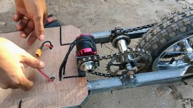 Электросамокат своими руками: как сделать самодельный электро велосипед из шуроповерта, триммера, как собрать, переделка из обычного самоката, чертежи