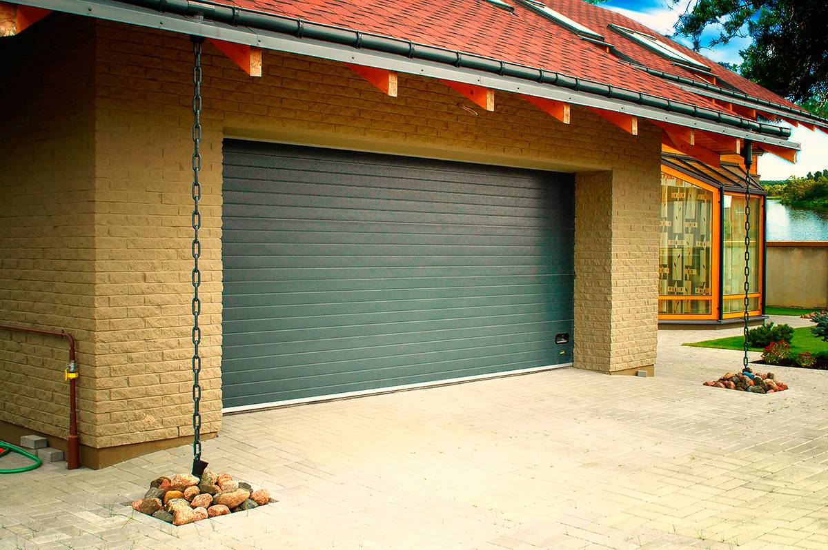 Как сделать распашные гаражные ворота