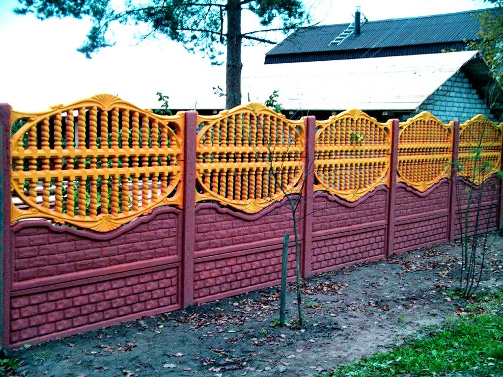 Как покрасить бетонный забор, выбор краски