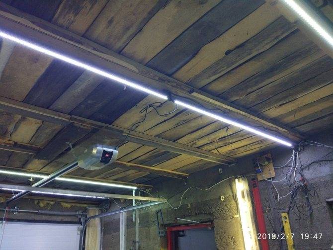 Освещение в гараже — самые экономичные и эффективные варианты освещения (80 фото) — строительный портал — strojka-gid.ru