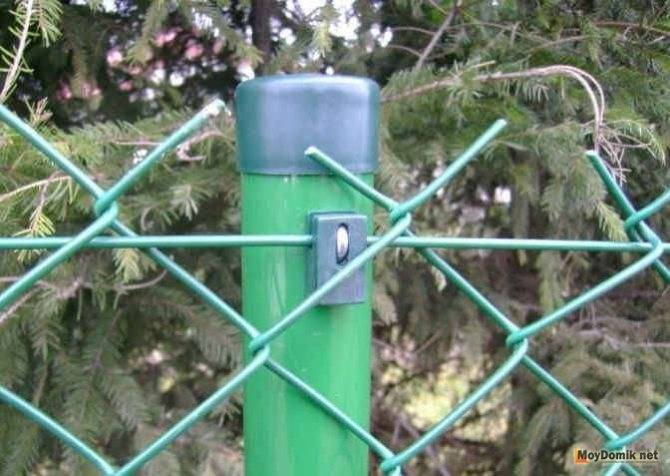 Забор из пластиковой сетки — особенности монтажа, назначение, полезные советы - заборчик