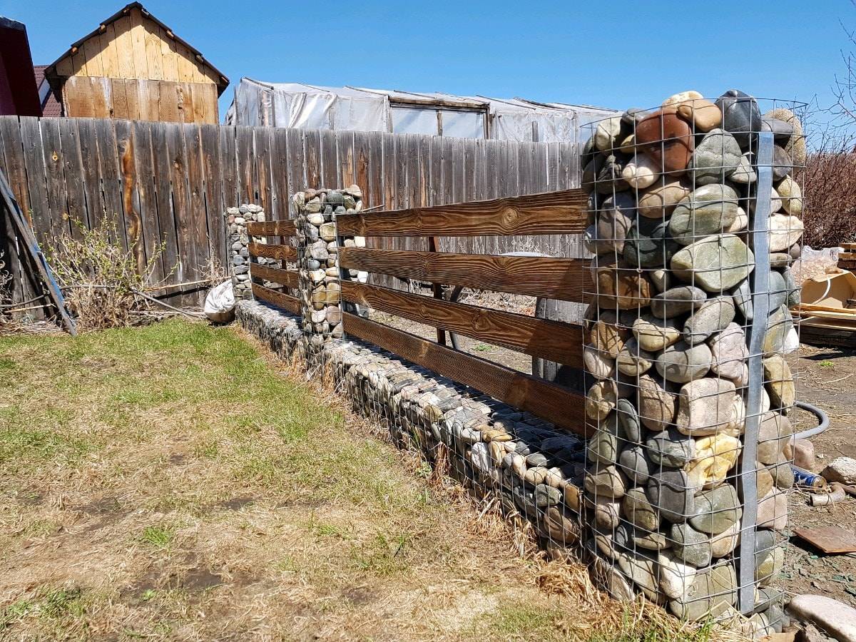Сделать забор из камня своими руками: материалы и технологии