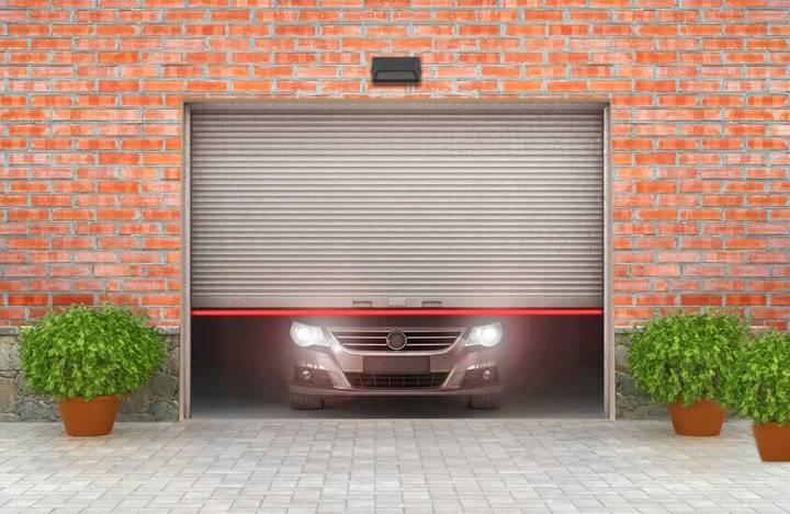 Рулонные гаражные ворота - качественно и надежно.