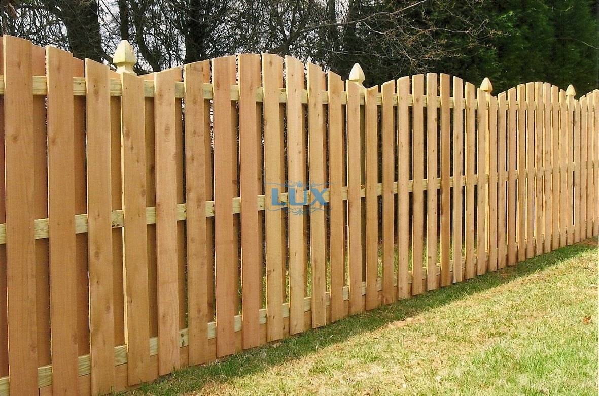Решаем каким сделать забор из дерева | онлайн-журнал о ремонте и дизайне