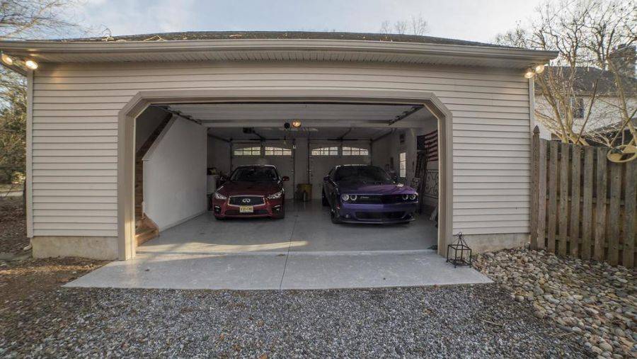 Как сохранить автомобиль зимой без гаража?