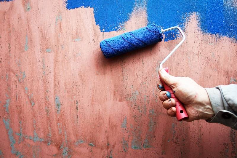 Какой краской можно красить стены внутри в гараже: выбор цвета и способы покраски