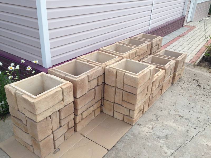 Декоративные бетонные блоки для столбов забора: строительство, установка и монтаж ограждений