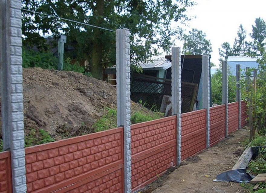Как поставить бетонный забор?