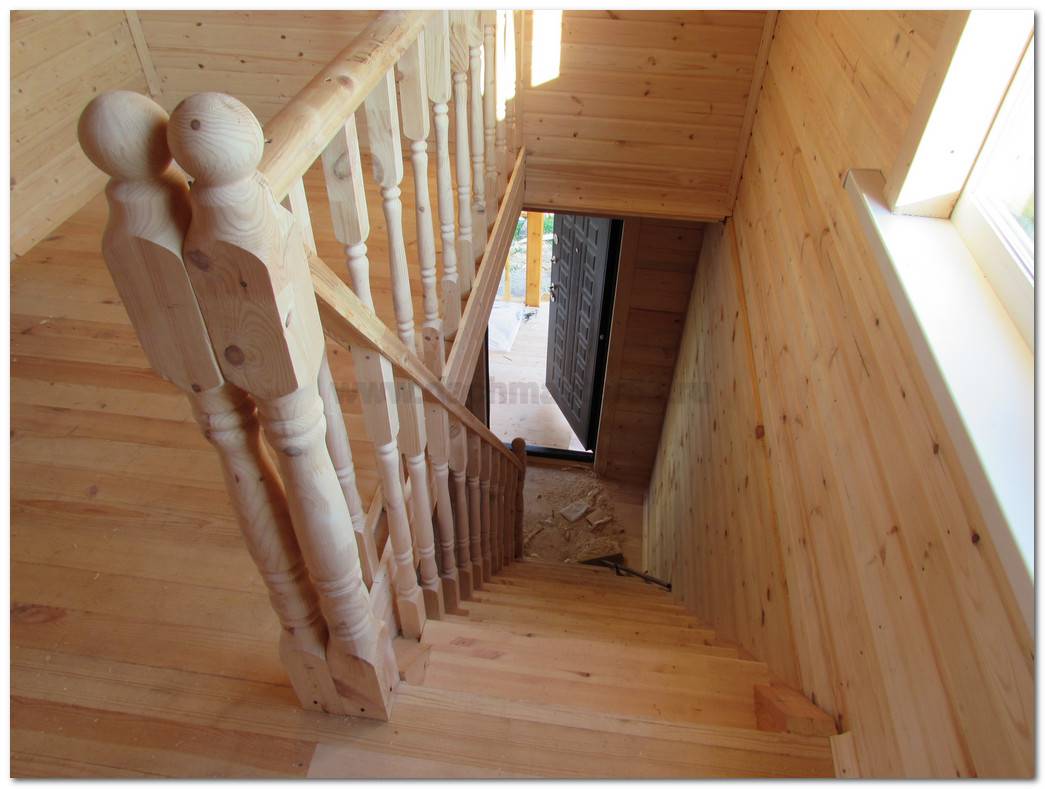 Балясины для лестницы из дерева: виды, размеры, высота металлических и деревянных балясин с перилами, изготовления своими руками, фото