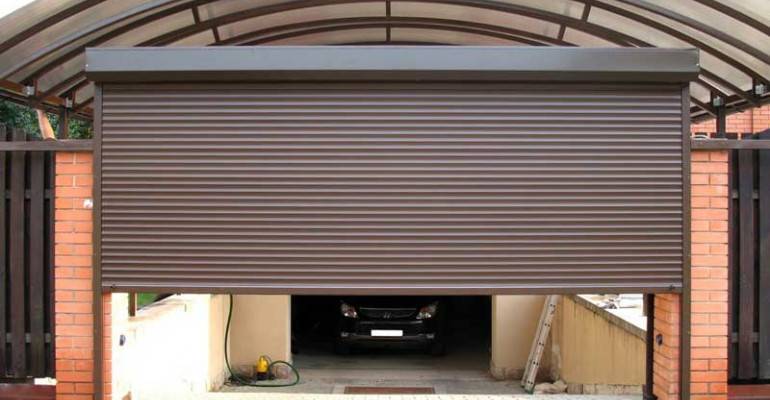 Выбираем ворота для гаража: подъемные, секционные, распашные, рулонные, автоматические