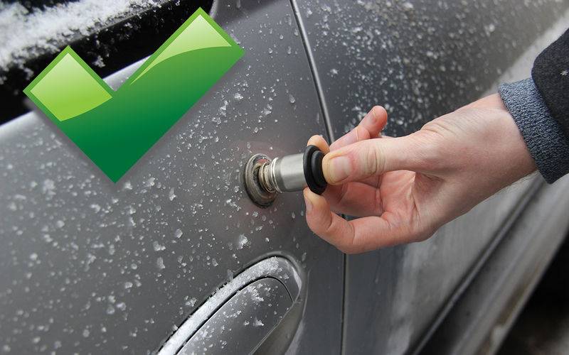 Как открыть замерзший замок автомобиля: чем разморозить, какую жидкость для размораживания дверей авто использовать