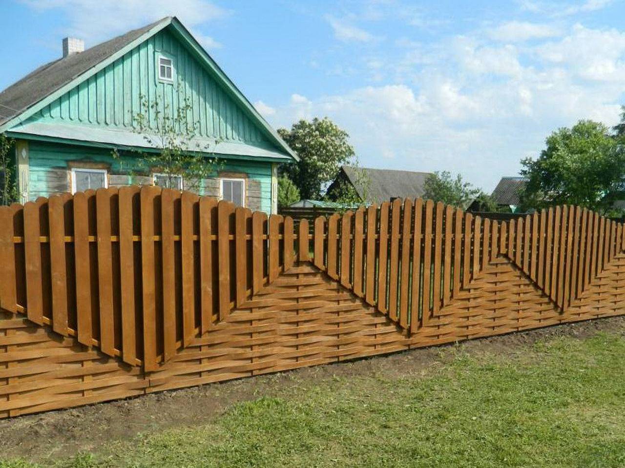Как украсить забор на даче: идеи декорирования и ландшафтного дизайна