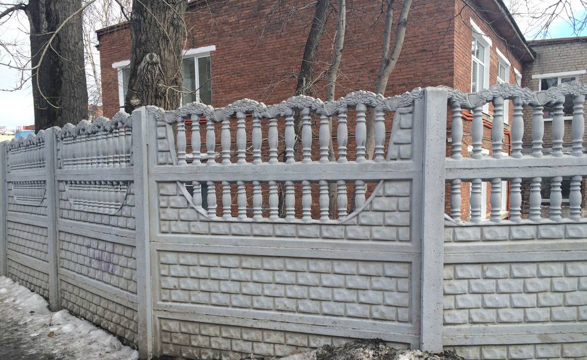 Бетонный забор секционной конструкции – надежное решение на долгие годы — sdelayzabor.ru
