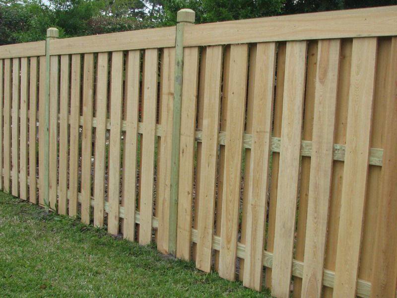 Как сделать деревянный забор — простая пошаговая инструкция для начинающих