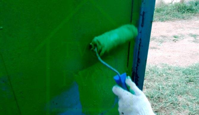 Чем красить ворота гаража. покраска деревянных и металлических ворот своими руками. подготовка поверхности к нанесению молотковой эмали