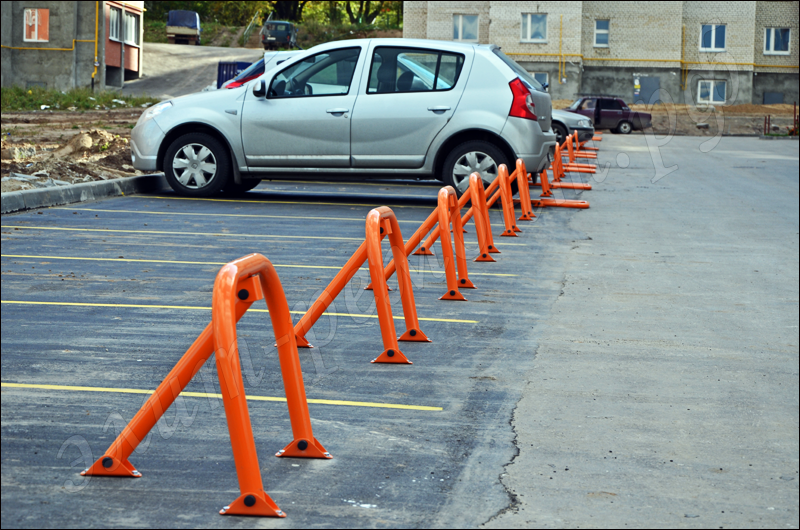 Барьер для парковки автомобиля во дворах – парковочные барьеры и блокираторы места; установка своими руками