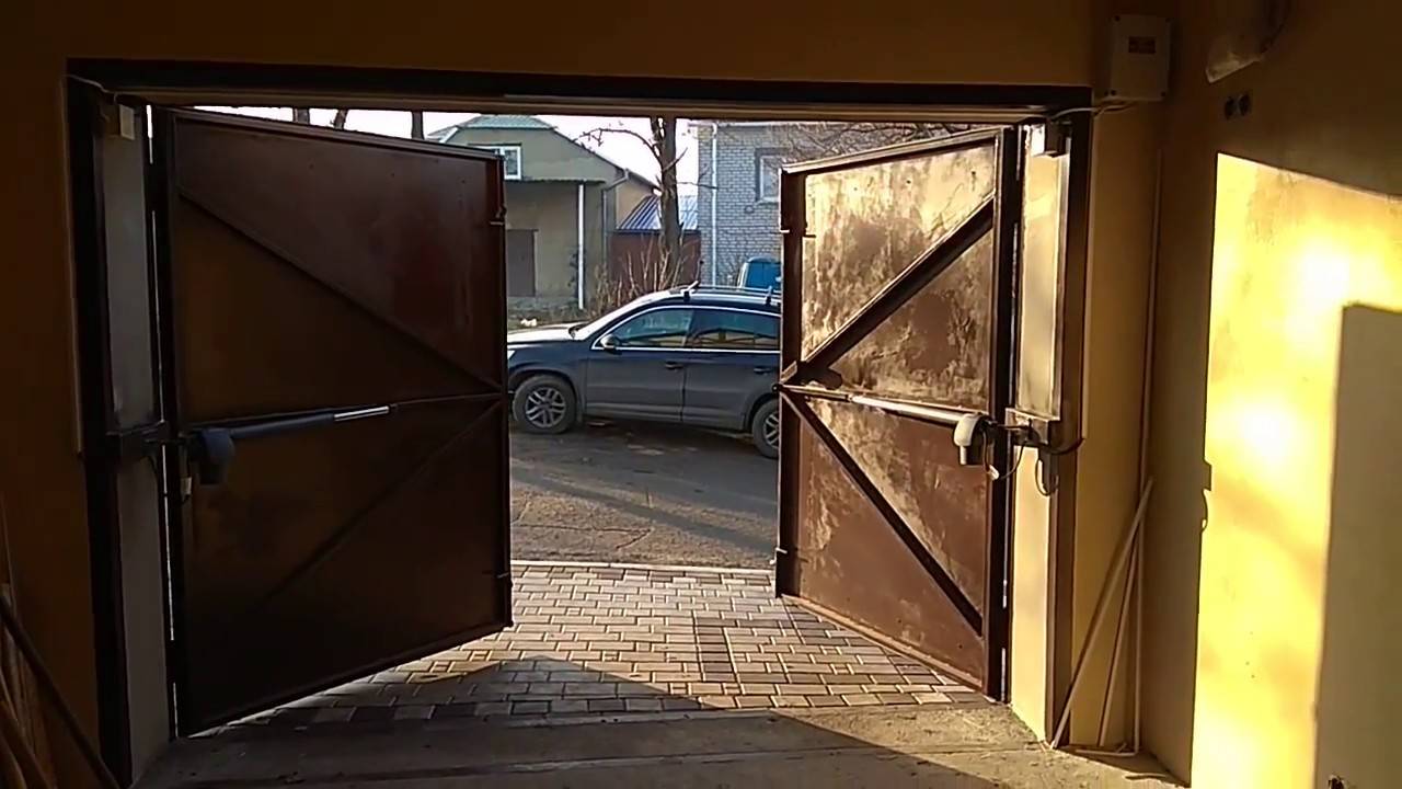 Установка секционных гаражных ворот своими руками