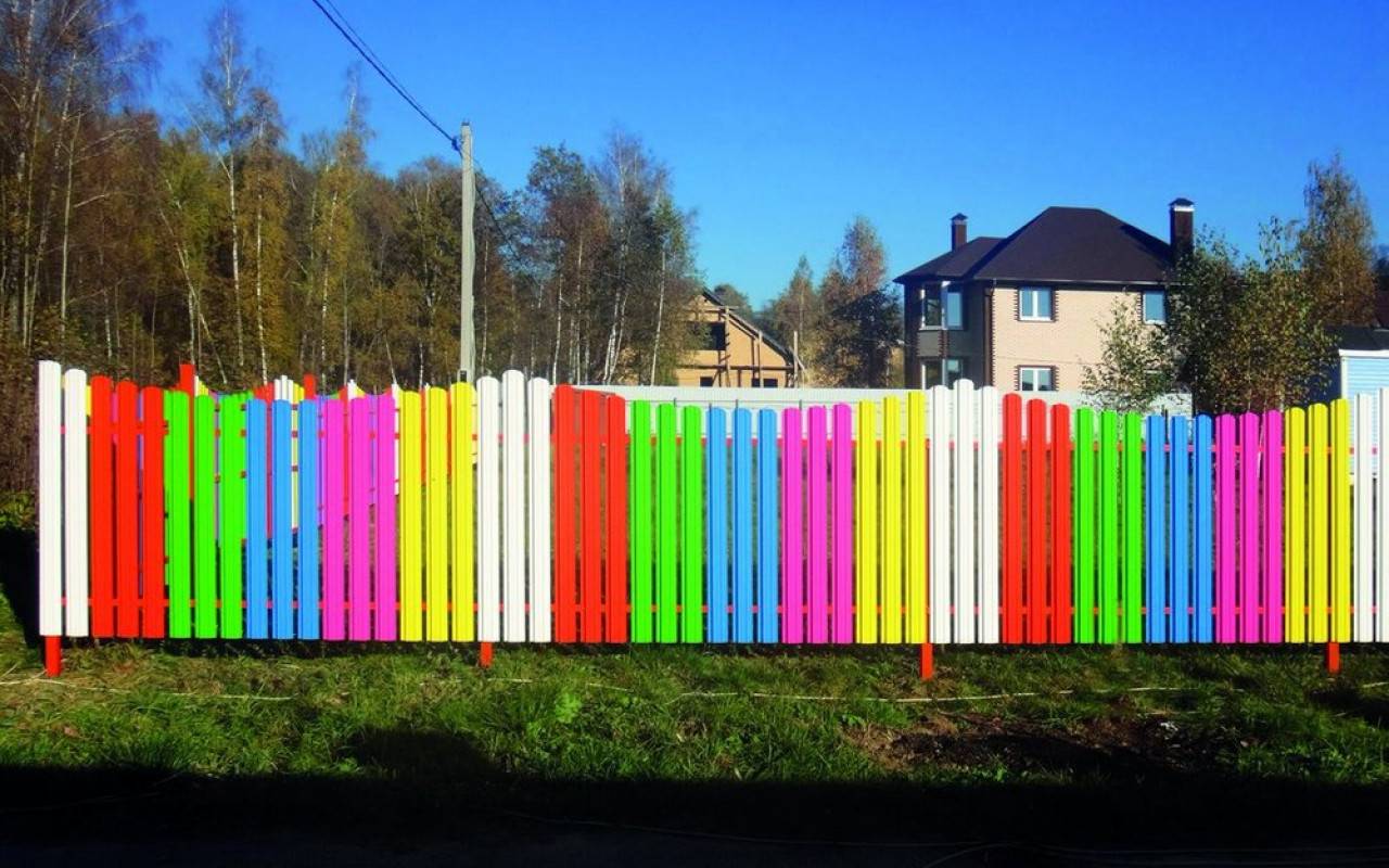 Тем, кто мечтает о кованной заборе посвящается: как его покрасить, чтобы через полгода он не покрылся ржавчиной | домовой | дизайн интерьера и ремонт